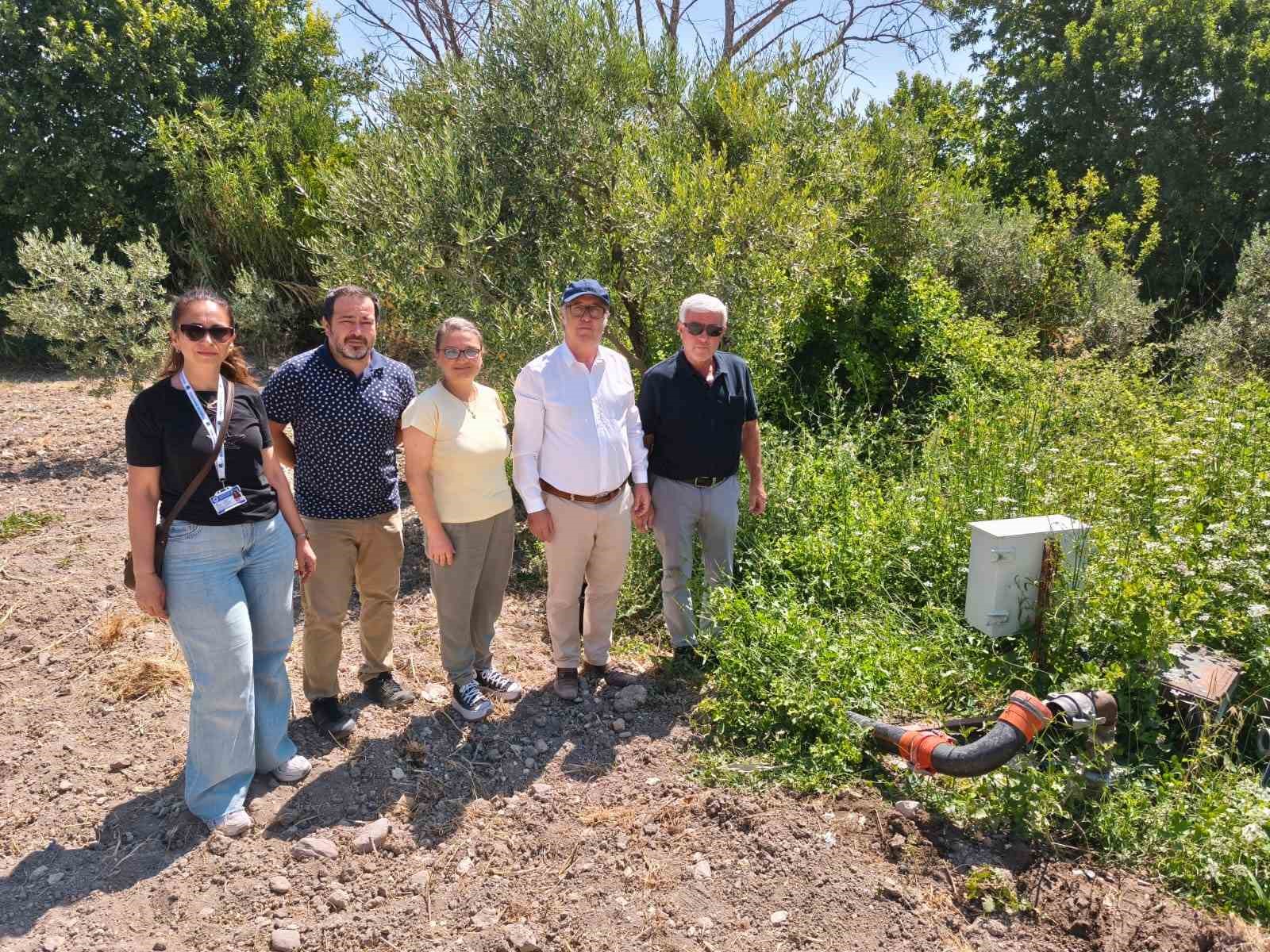 Yunusemre Belediyesi’nden Kırsal Mahallelere Sulama Desteği
