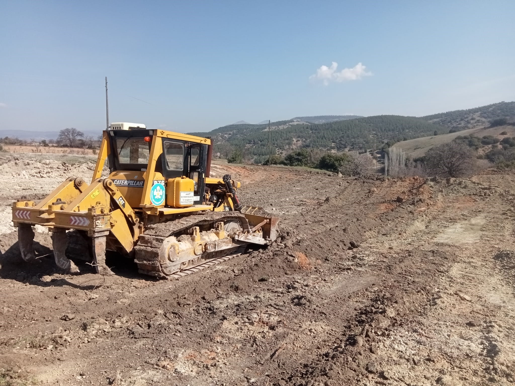 Selendi'de yeni hayvan içme suyu göleti hizmete açıldı