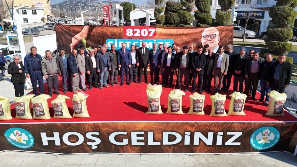 Manisa'da Selendili üreticilere gübre desteği