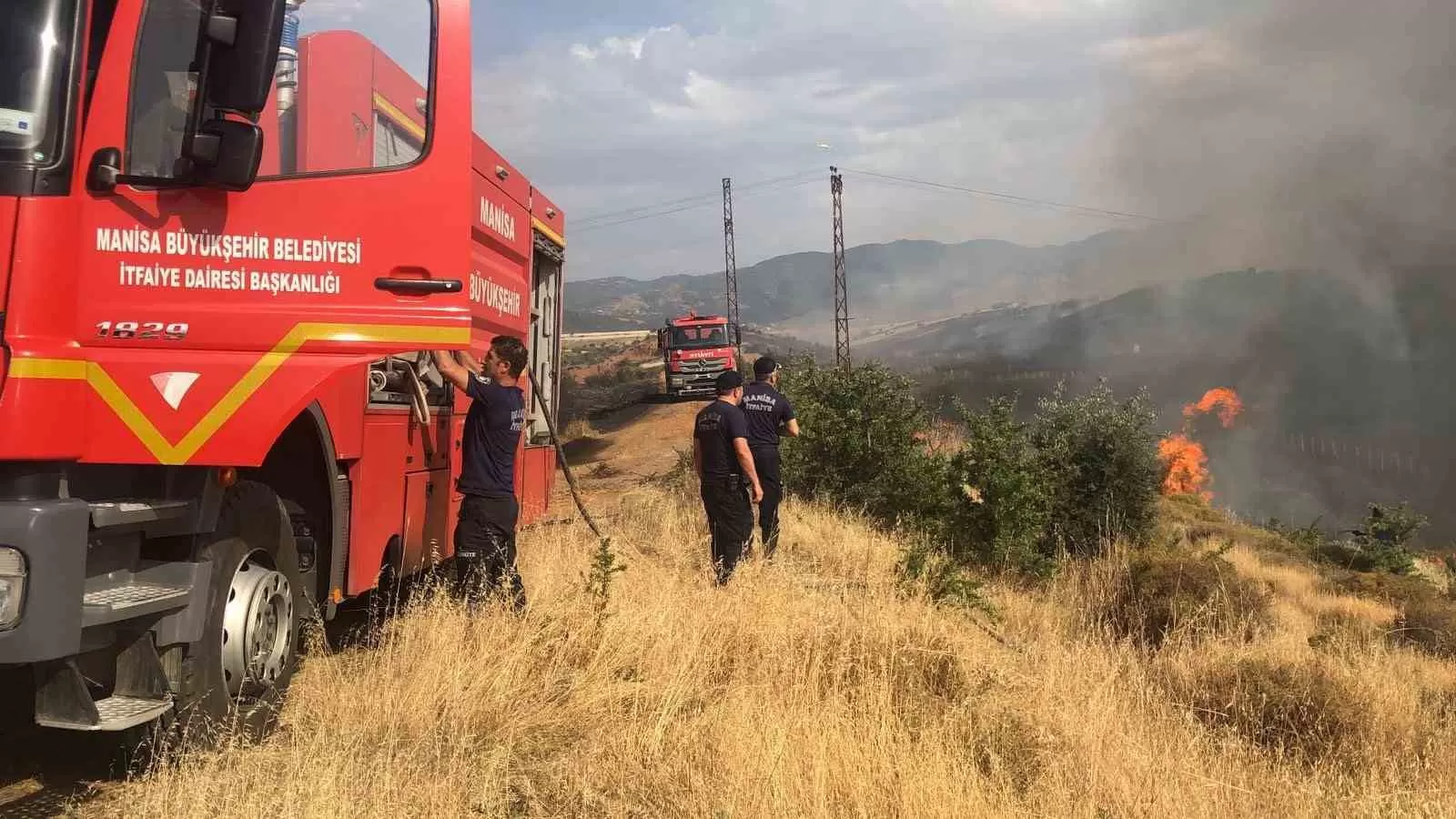 Manisa'da Tarım Arazilerinde Çıkan Yangınların Ardı Arkası Kesilmiyor!